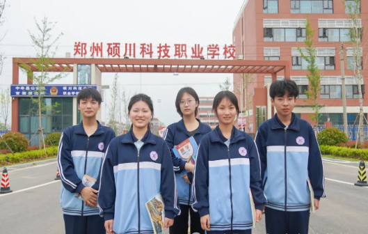 1760173702648.jpg 1760173702648.jpg